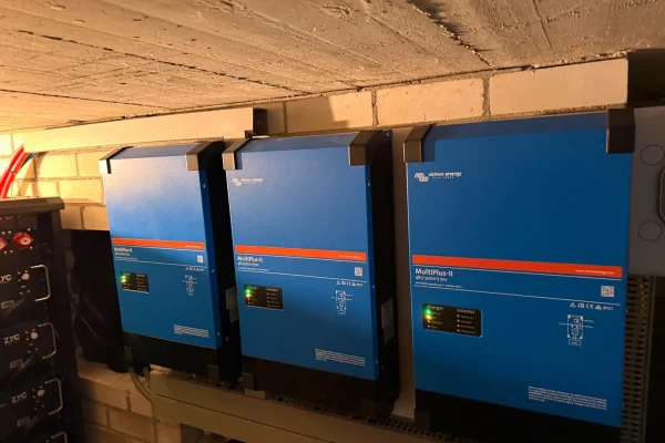 off-grid-energiesysteem-particulier-kelder-02 off-grid-energiesysteem-particulier-kelder-02