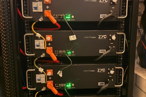 off-grid-energiesysteem-particulier-kelder-03 off-grid-energiesysteem-particulier-kelder-03